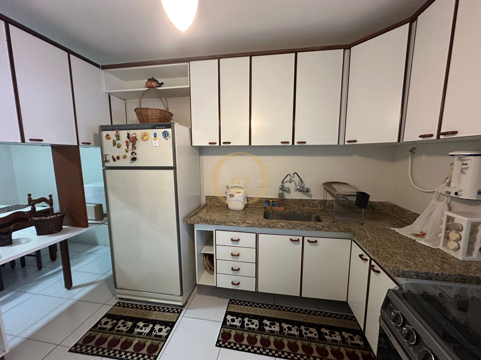 Apartamento na Praia das Pitangueiras, Guarujá - SP