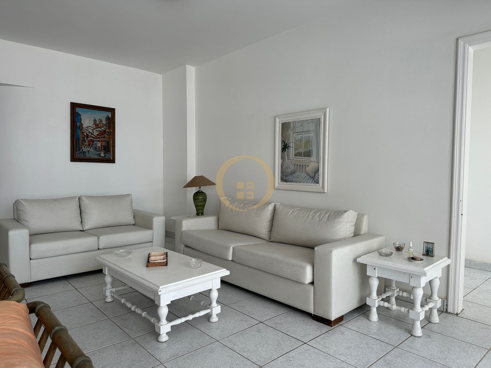 Apartamento na Praia das Pitangueiras, Guarujá - SP