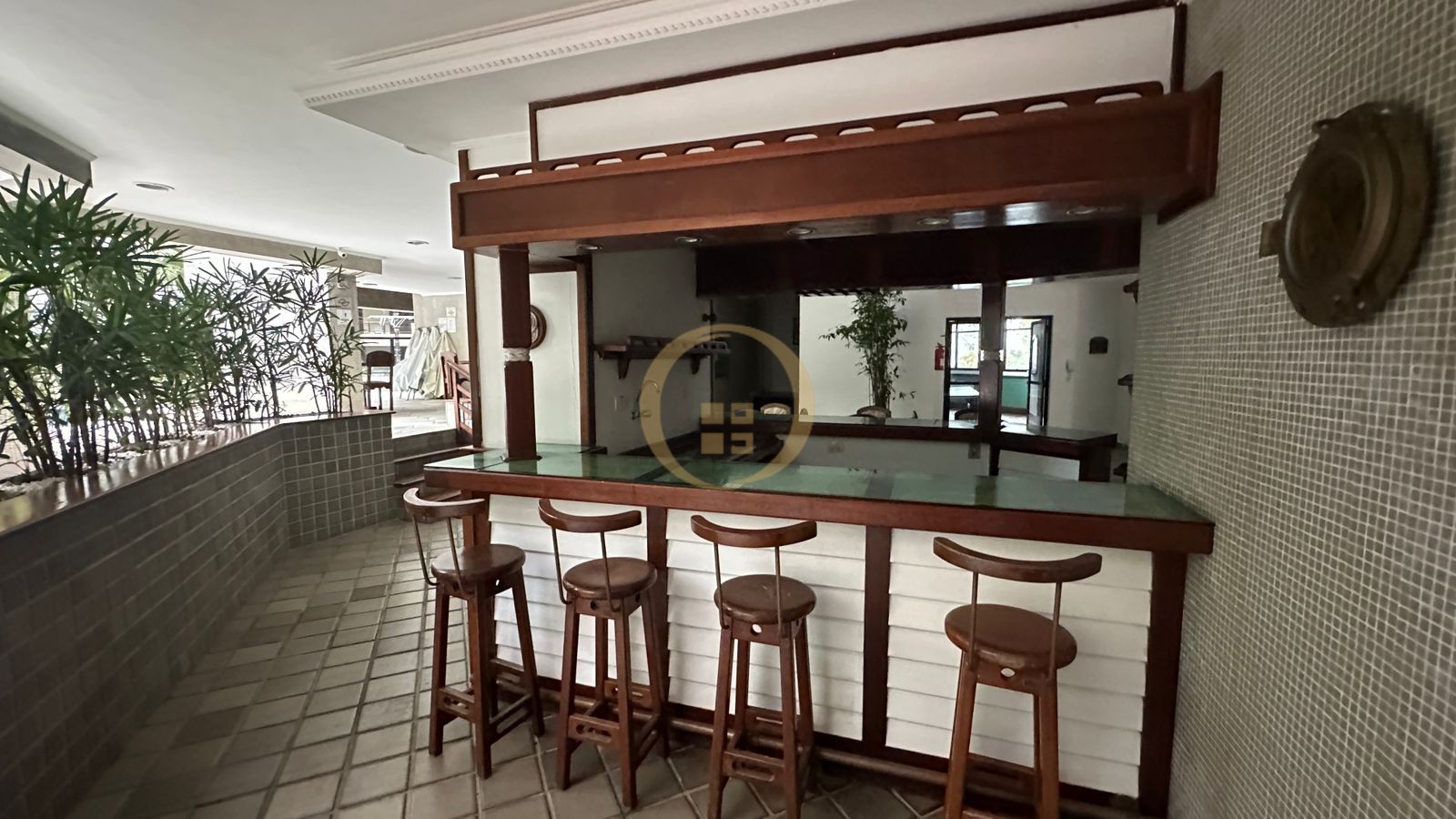 Apartamento na Praia das Pitangueiras, Guarujá - SP