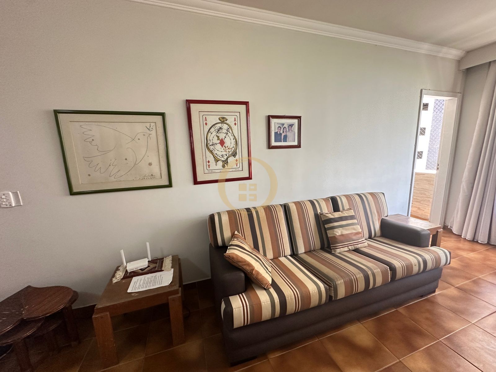 Apartamento na Praia das Pitangueiras, Guarujá - SP