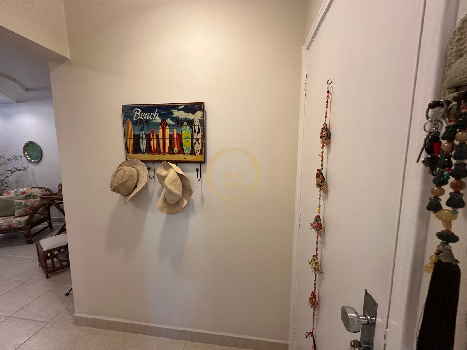 Apartamento na Praia das Pitangueiras, Guarujá - SP