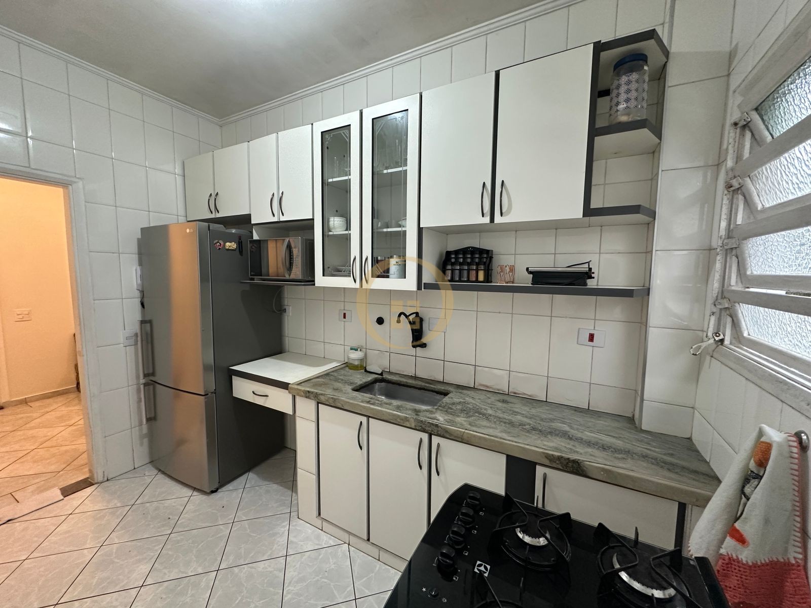 Apartamento na Praia das Pitangueiras, Guarujá - SP