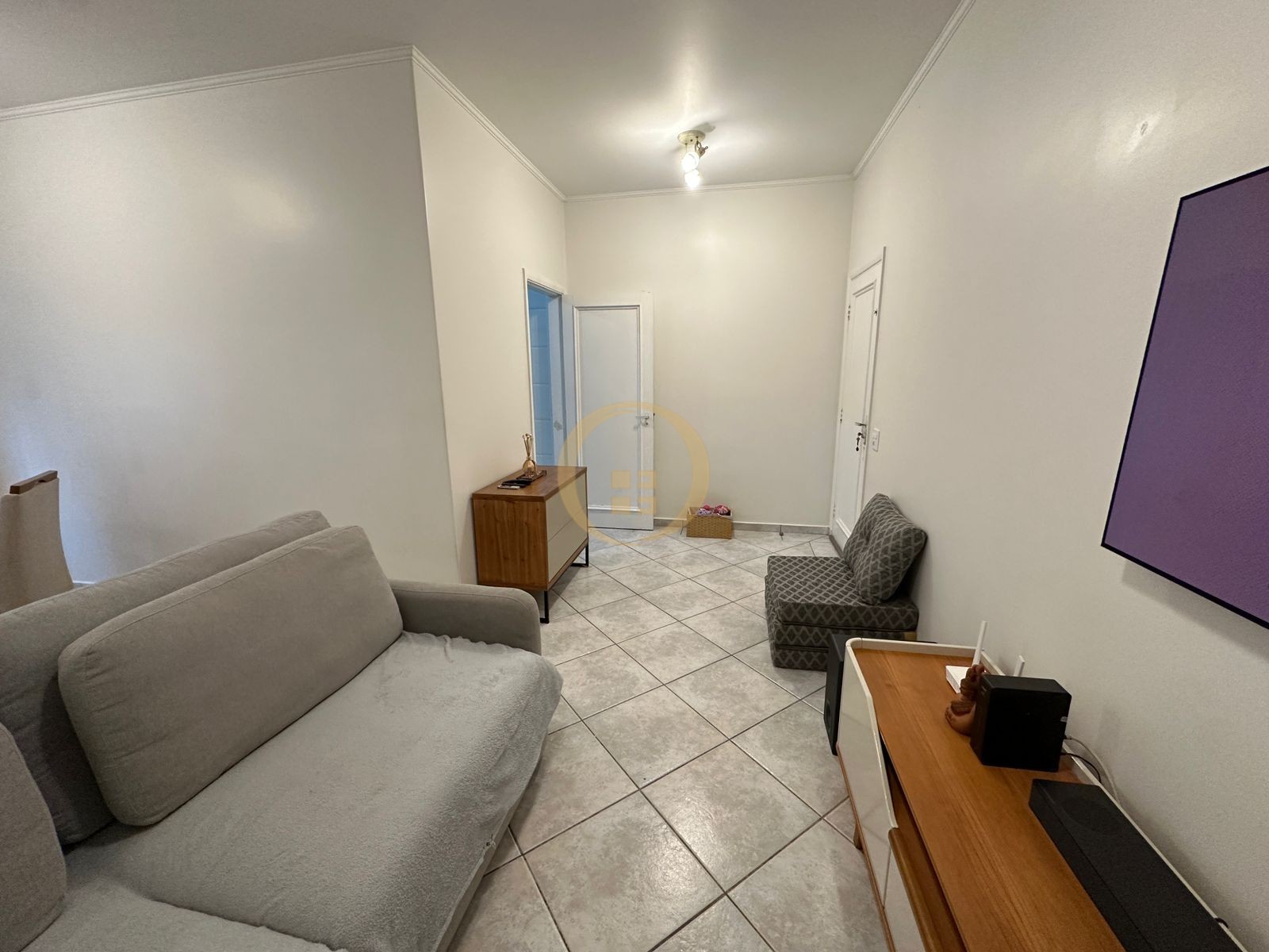 Apartamento na Praia das Pitangueiras, Guarujá - SP