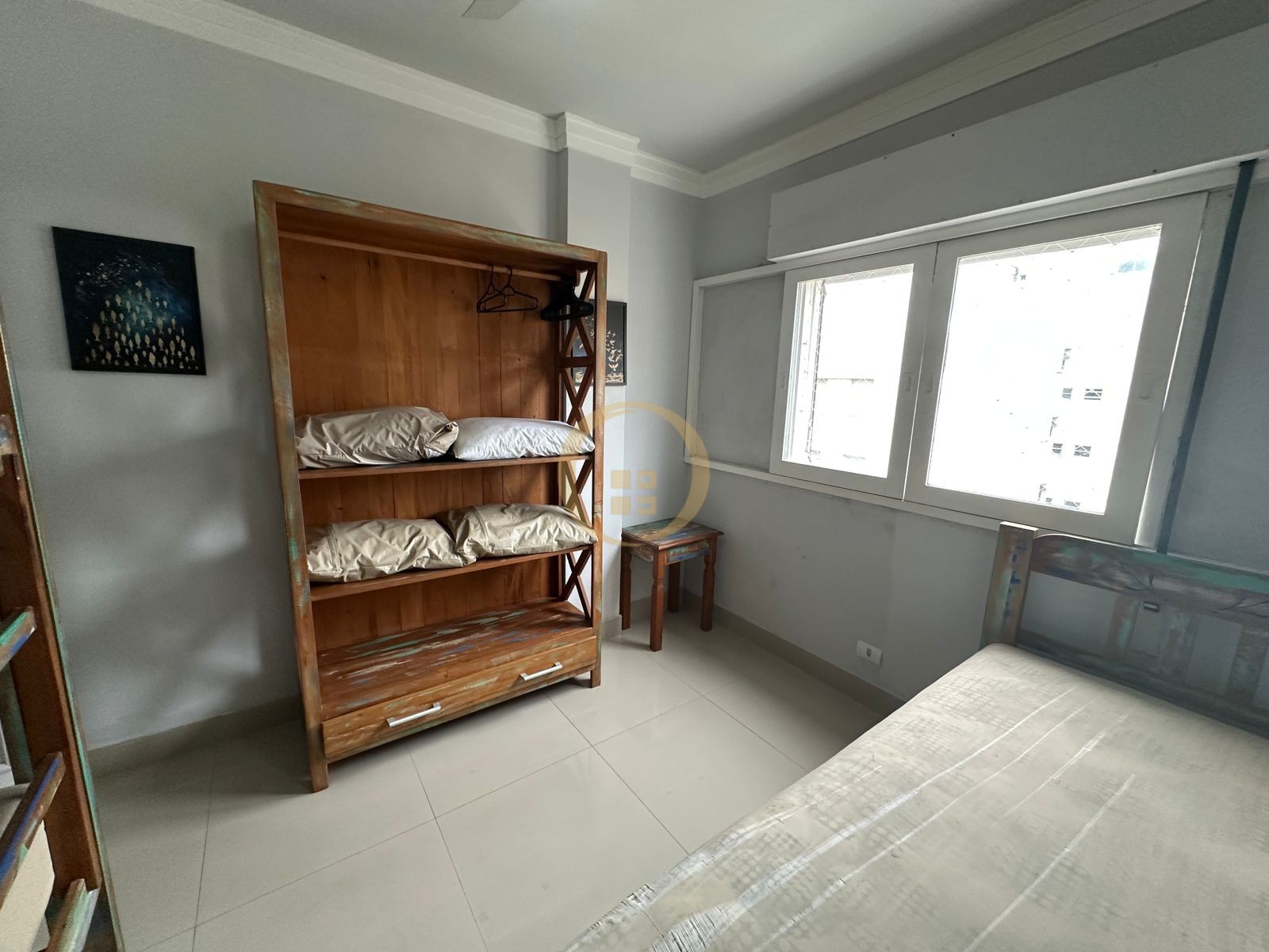 Apartamento na Praia das Pitangueiras, Guarujá - SP