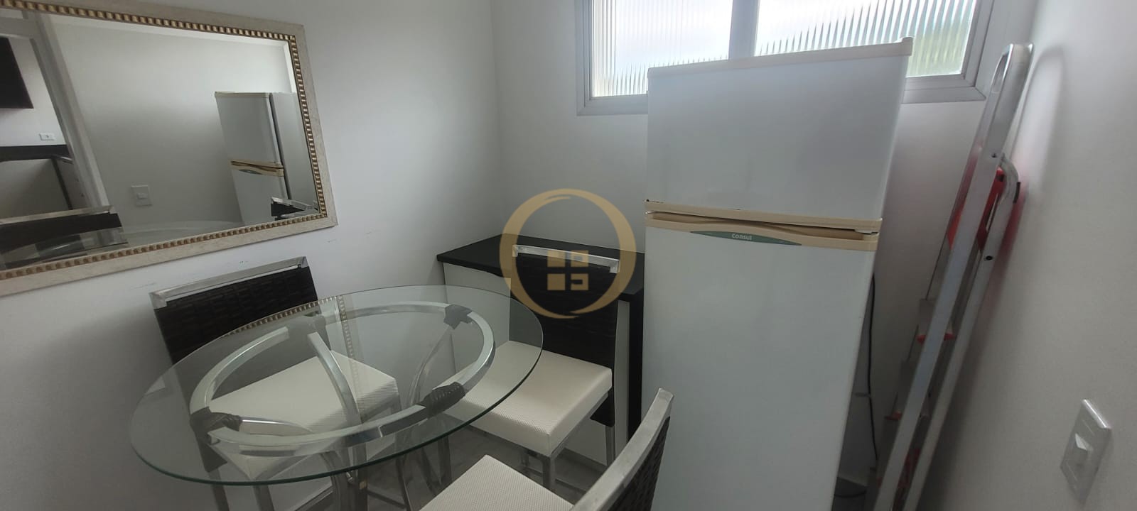 Apartamento na Praia das Pitangueiras, Guarujá - SP