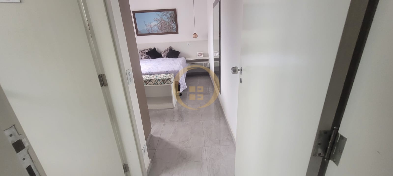 Apartamento na Praia das Pitangueiras, Guarujá - SP