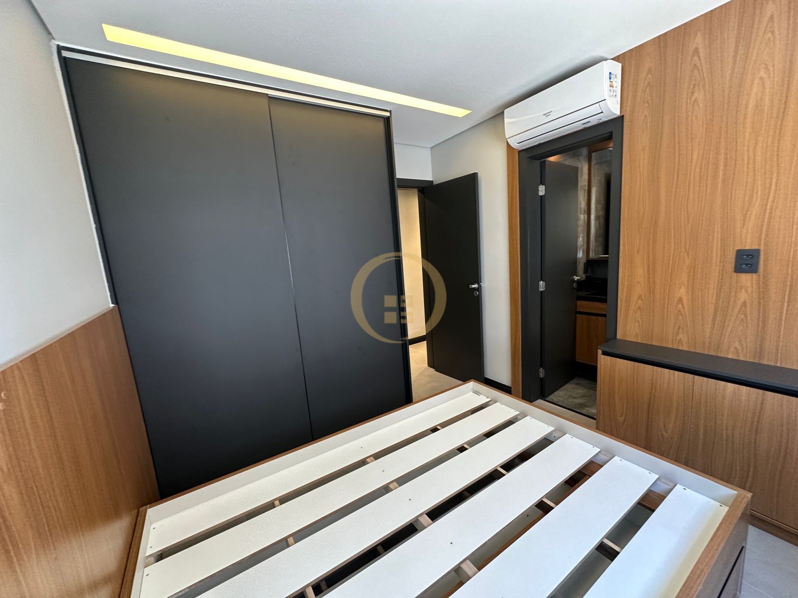Apartamento na Praia das Astúrias, Guarujá - SP