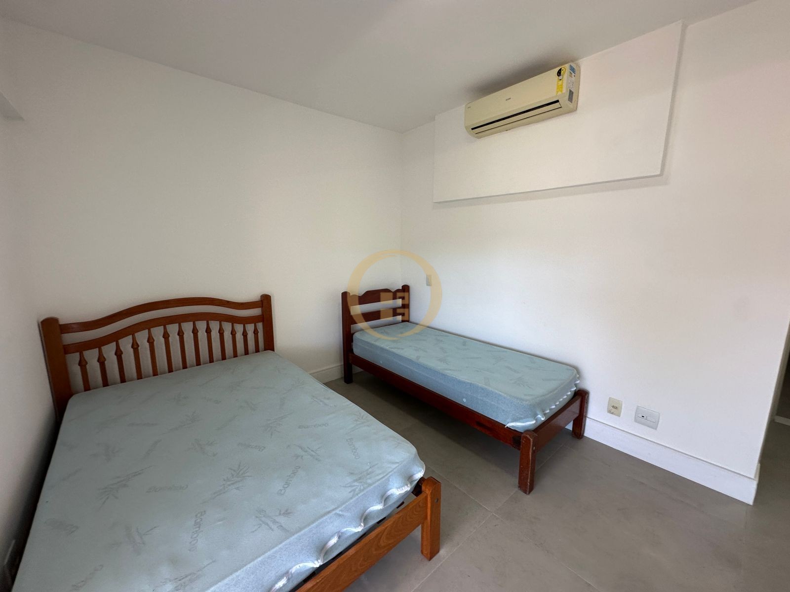 Apartamento na Praia das Astúrias, Guarujá - SP