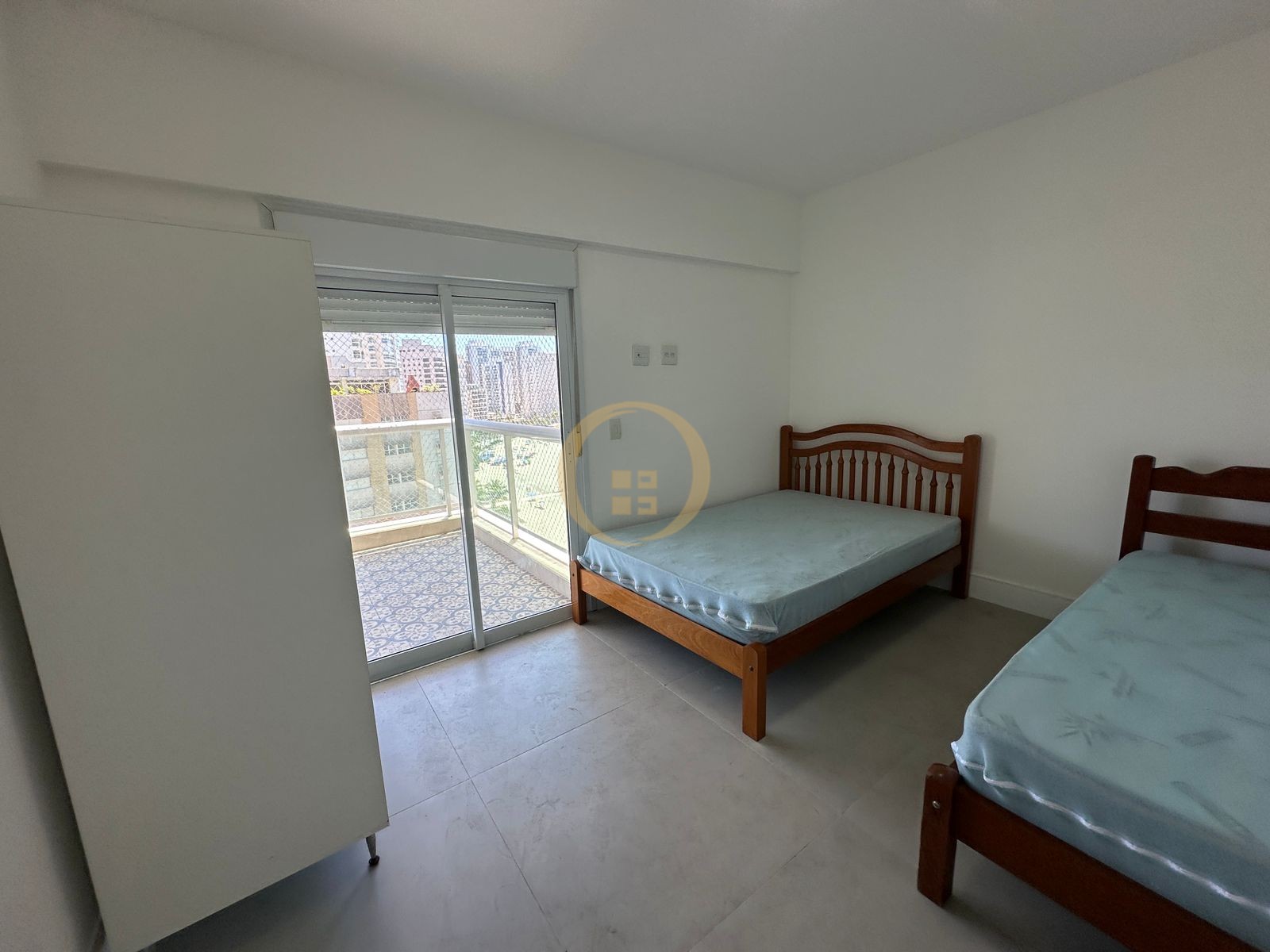 Apartamento na Praia das Astúrias, Guarujá - SP
