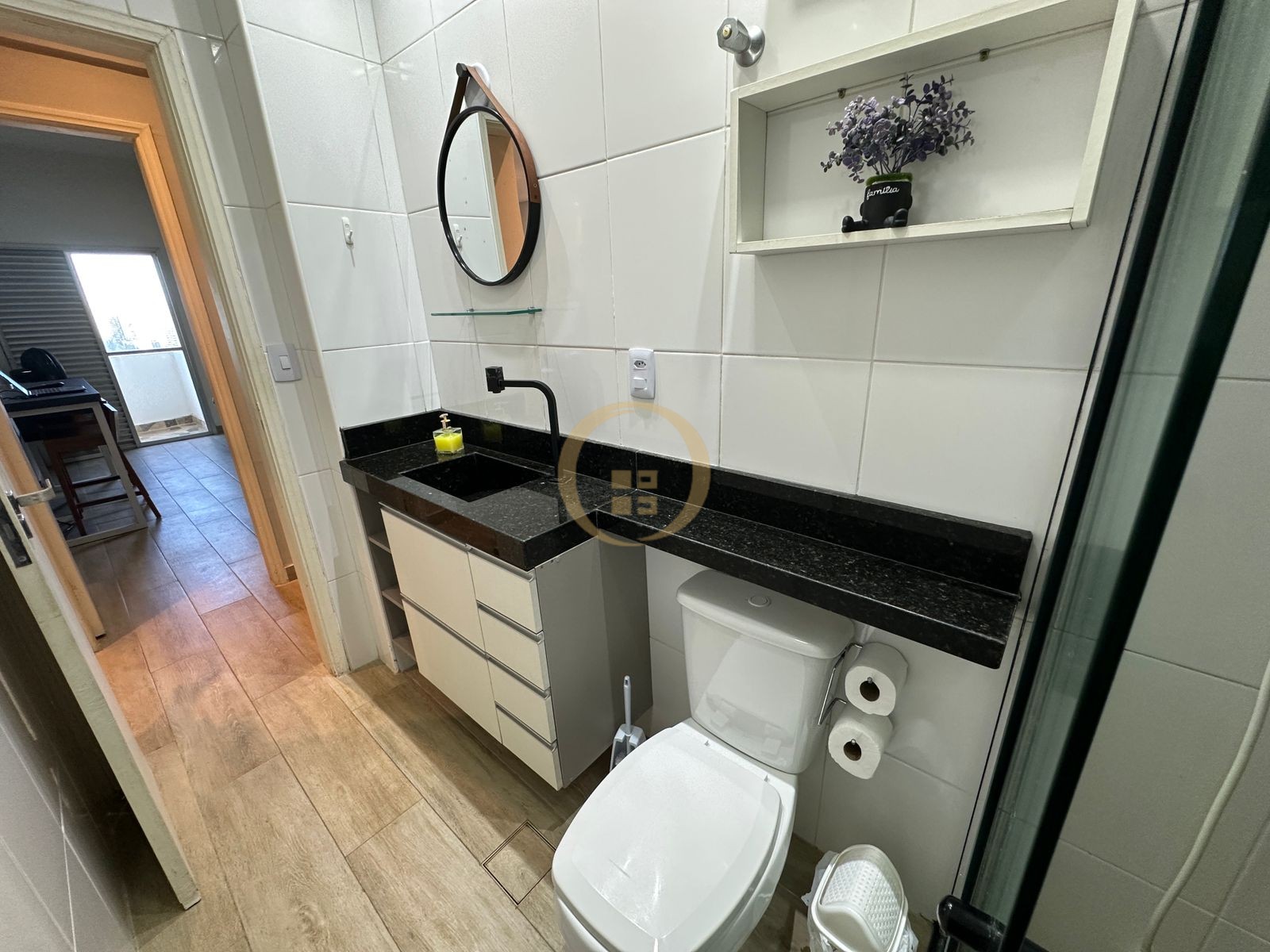 Apartamento na Praia das Pitangueiras, Guarujá - SP