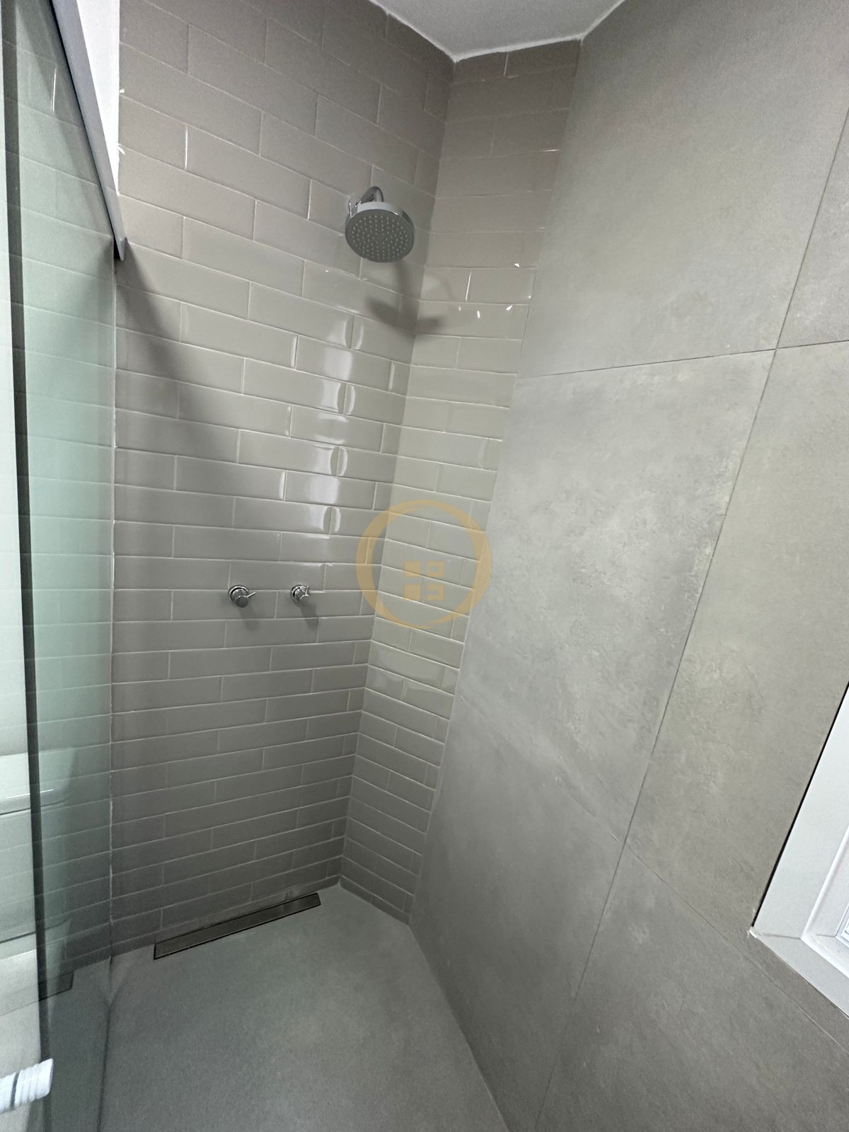 Apartamento Frente ao Mar nas Pitangueiras, Guarujá - SP