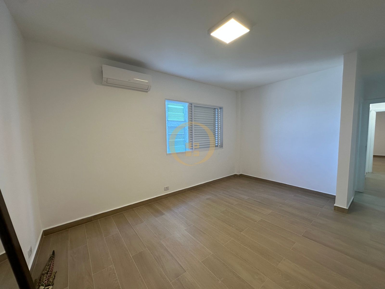 Apartamento Frente ao Mar nas Pitangueiras, Guarujá - SP