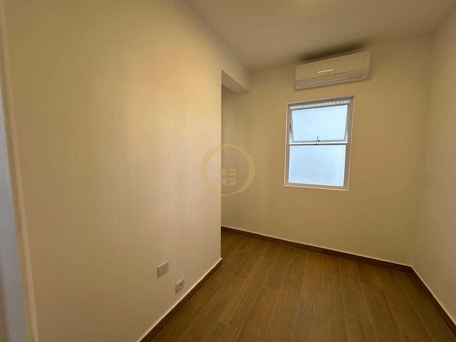 Apartamento Frente ao Mar nas Pitangueiras, Guarujá - SP