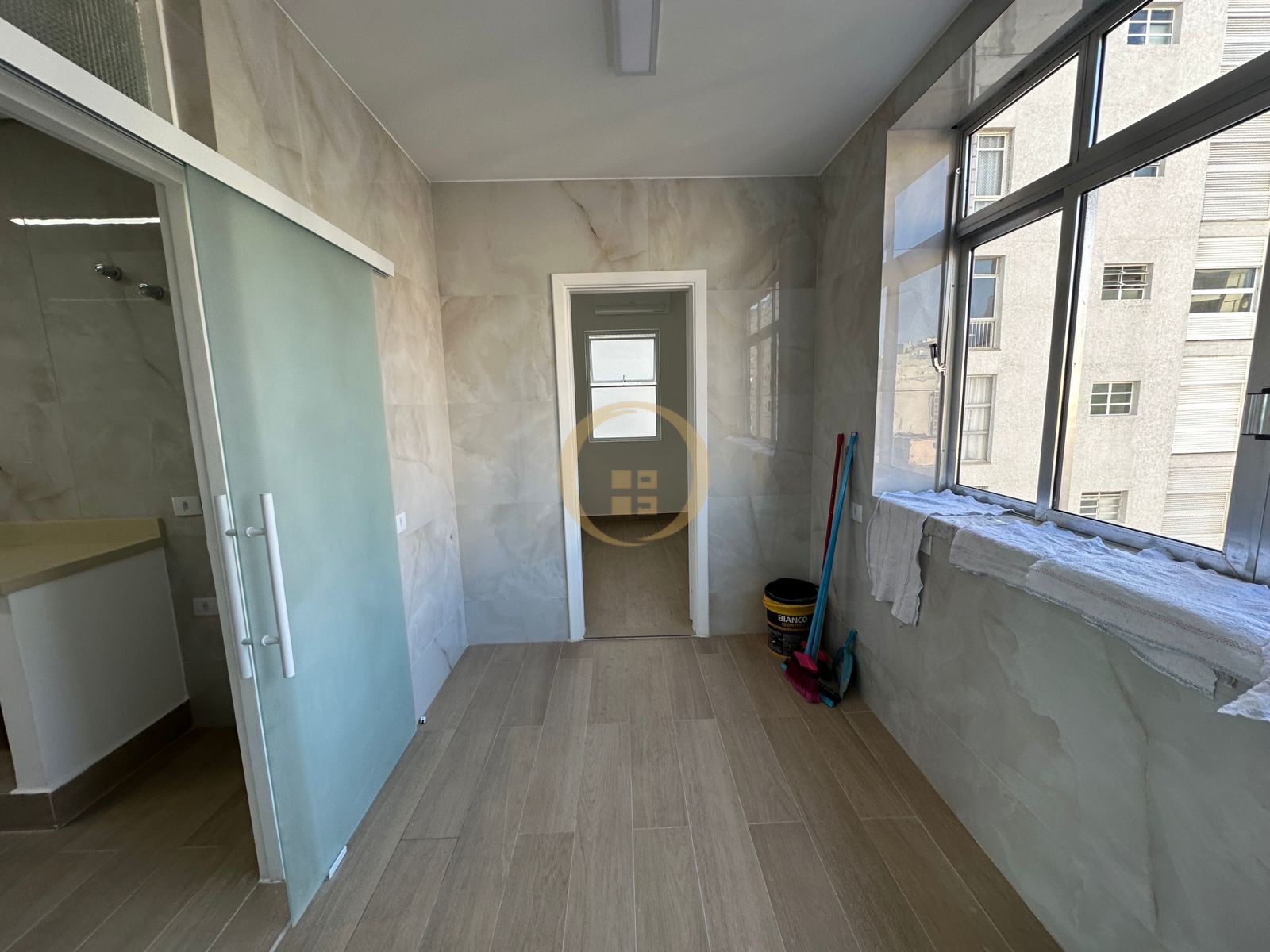 Apartamento Frente ao Mar nas Pitangueiras, Guarujá - SP