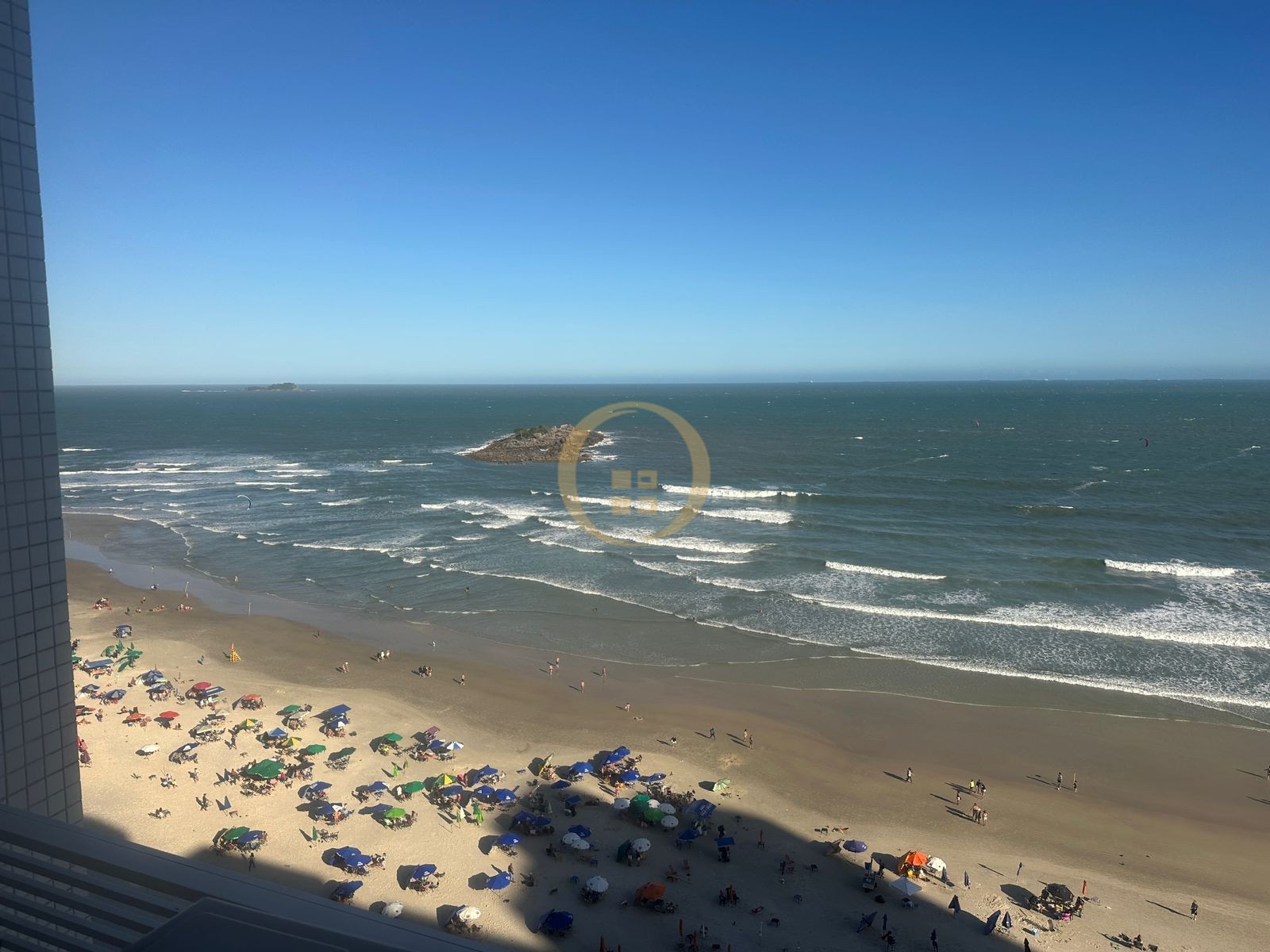 Apartamento Frente ao Mar nas Pitangueiras, Guarujá - SP