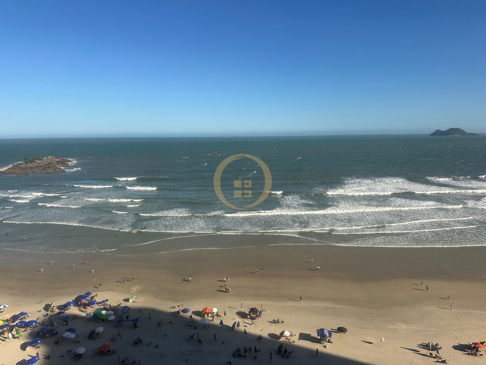Apartamento Frente ao Mar nas Pitangueiras, Guarujá - SP