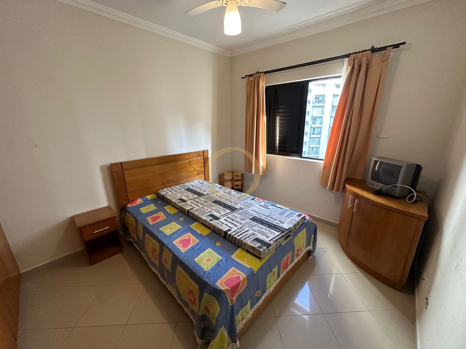 Apartamento na Praia das Pitangueiras, Guarujá - SP