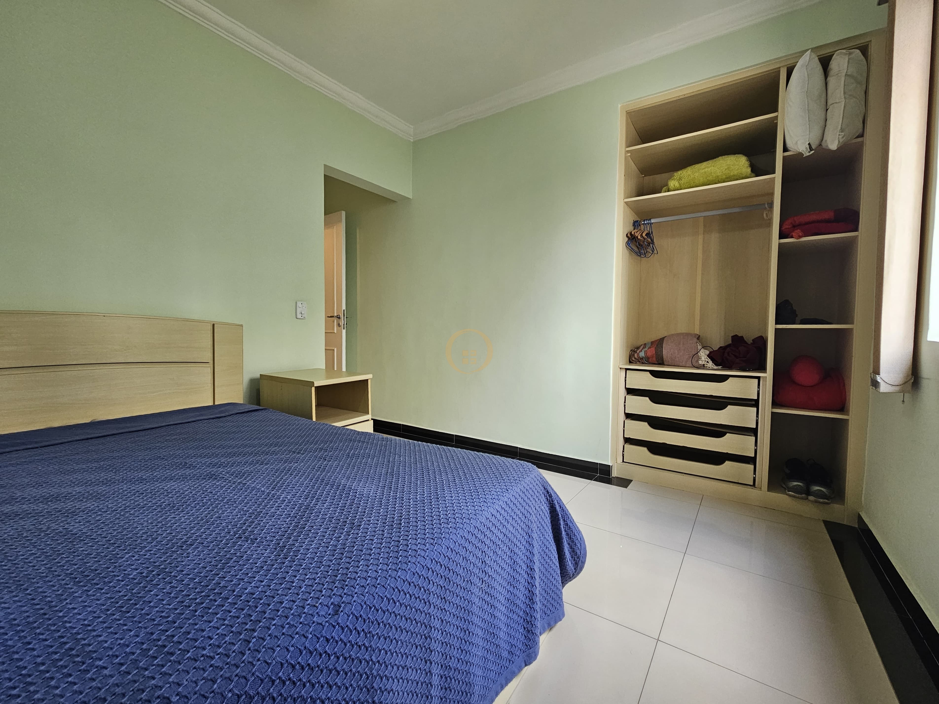 Apartamento na Praia das Pitangueiras, Guarujá - SP
