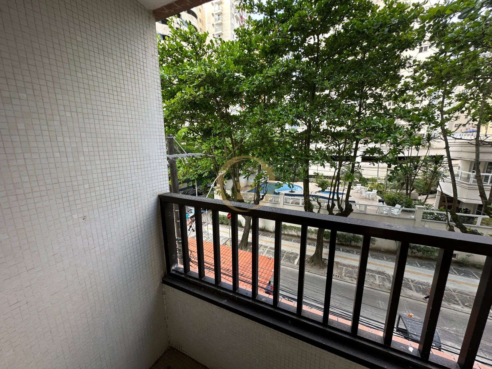 Apartamento na Praia das Pitangueiras, Guarujá - SP