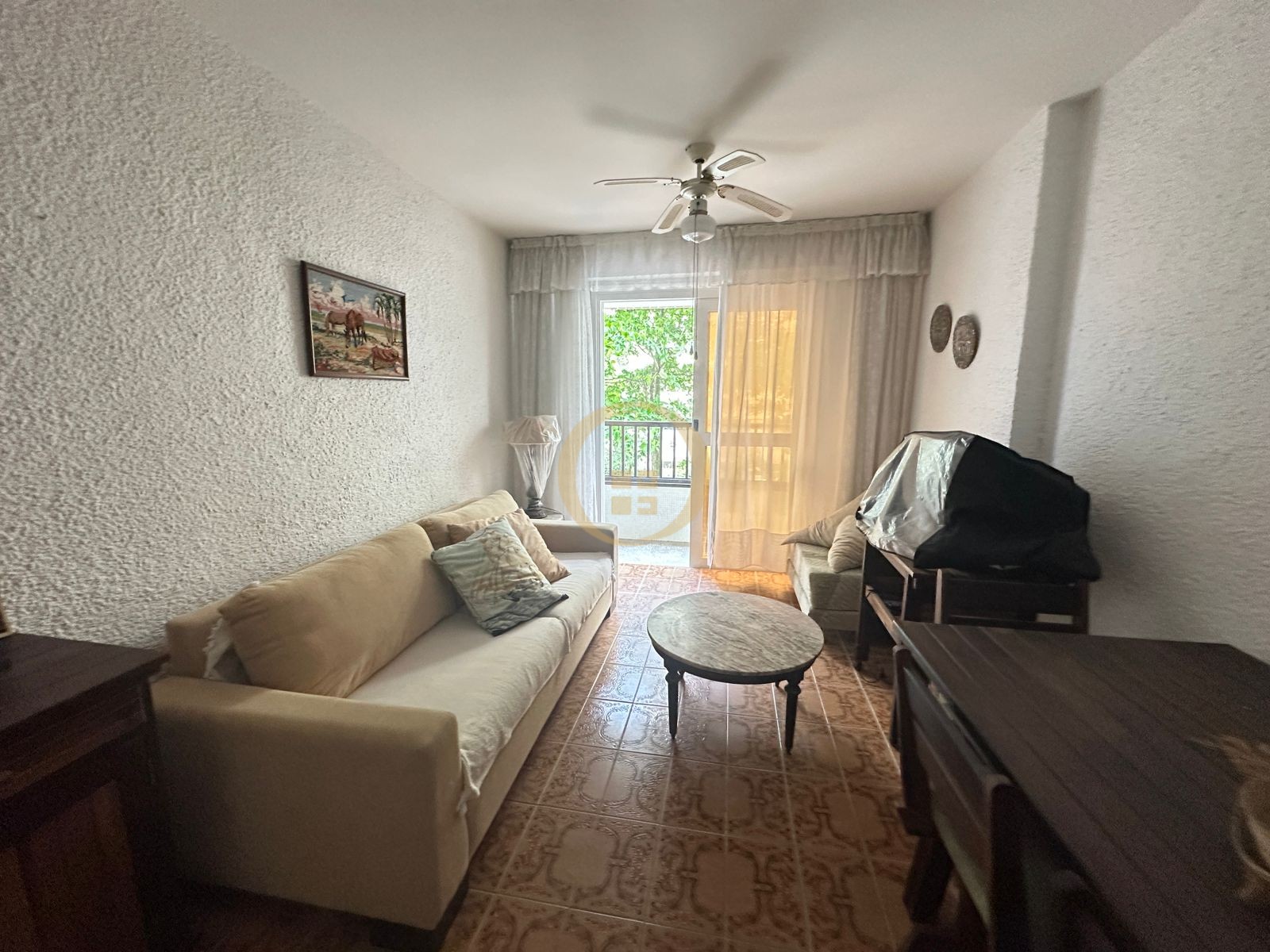 Apartamento na Praia das Pitangueiras, Guarujá - SP