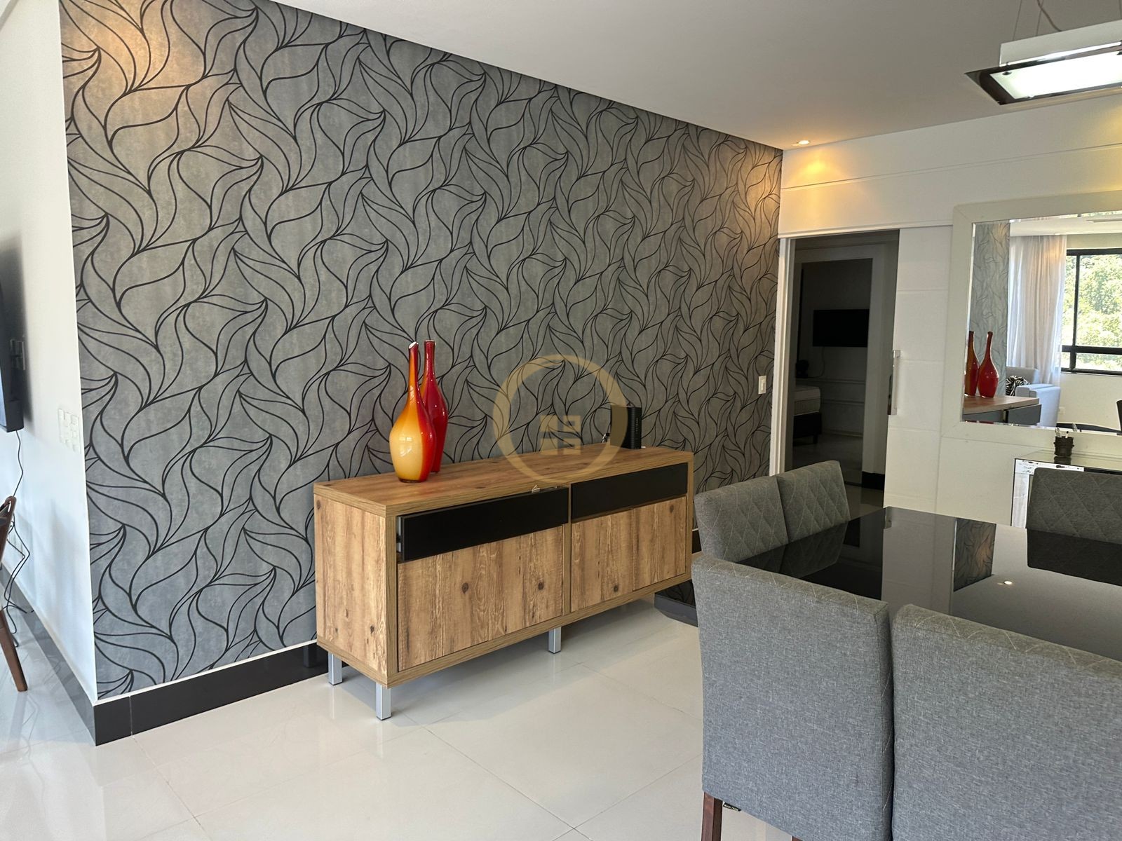 Apartamento na Praia das Pitangueiras, Guarujá - SP