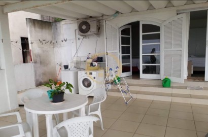 Casa em Condomínio na Praia da Enseada, Guarujá - SP