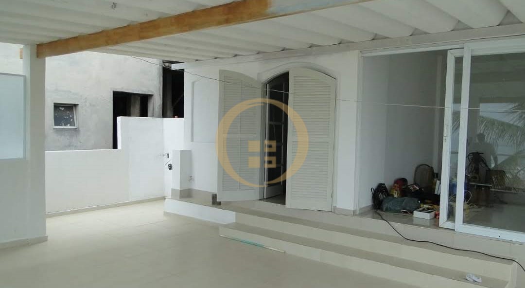 Casa em Condomínio na Praia da Enseada, Guarujá - SP