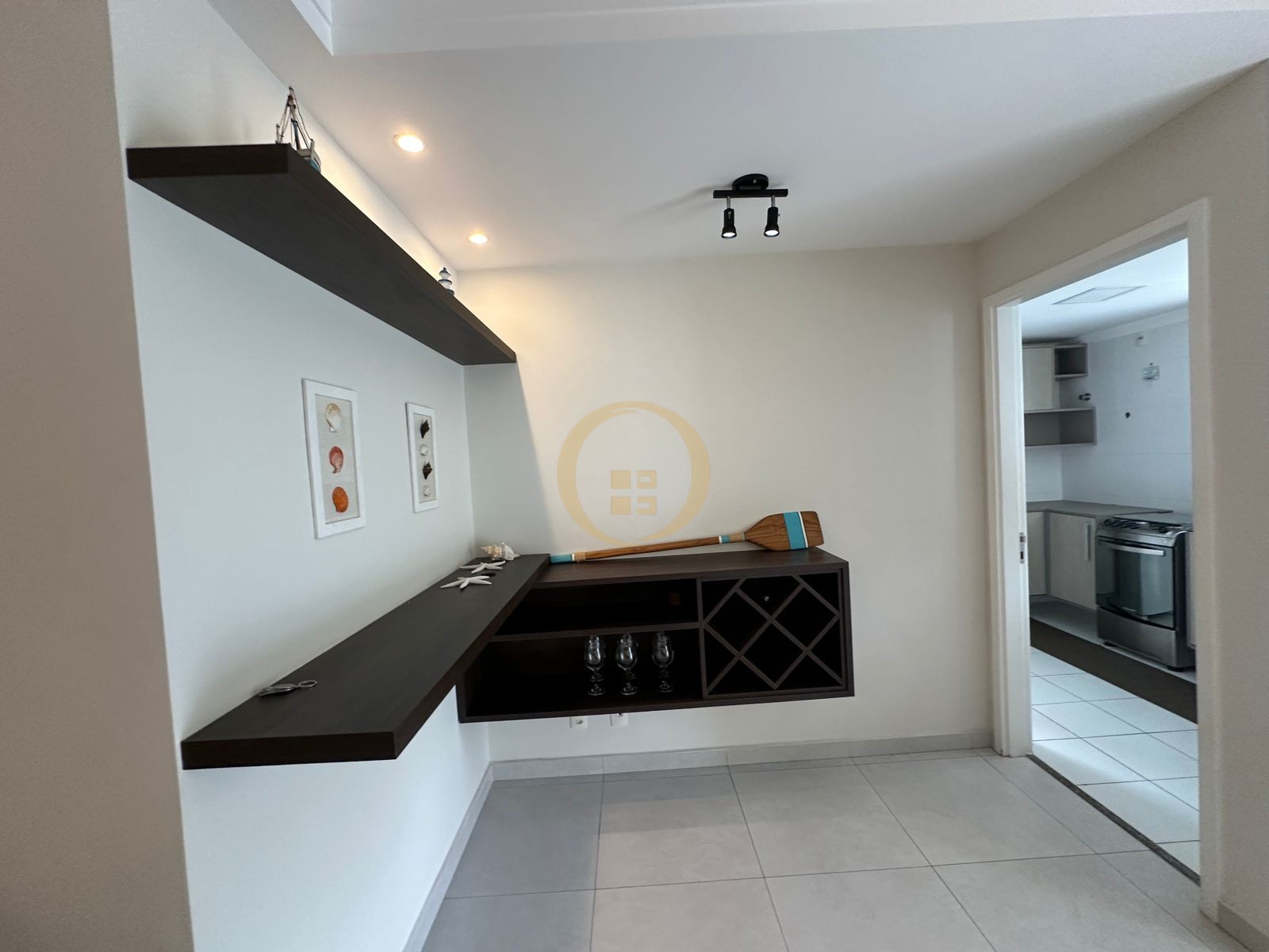 Apartamento na Praia das Pitangueiras, Guarujá - SP
