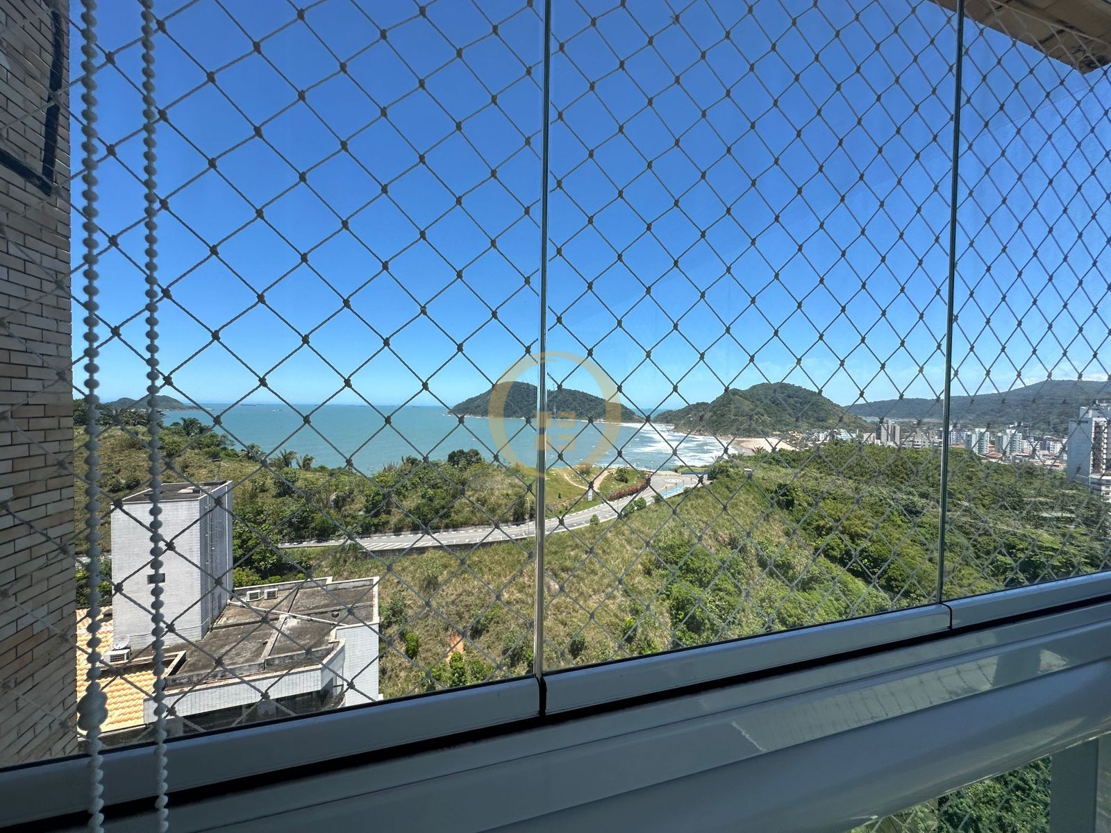 Apartamento na Praia das Astúrias, Guarujá - SP