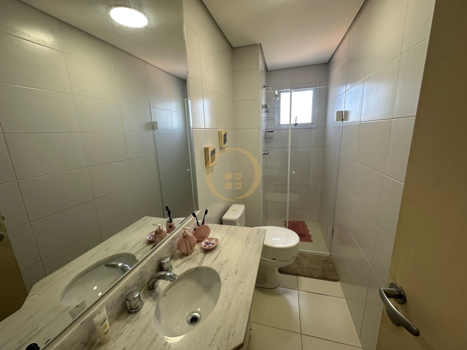 Apartamento na Praia das Astúrias, Guarujá - SP
