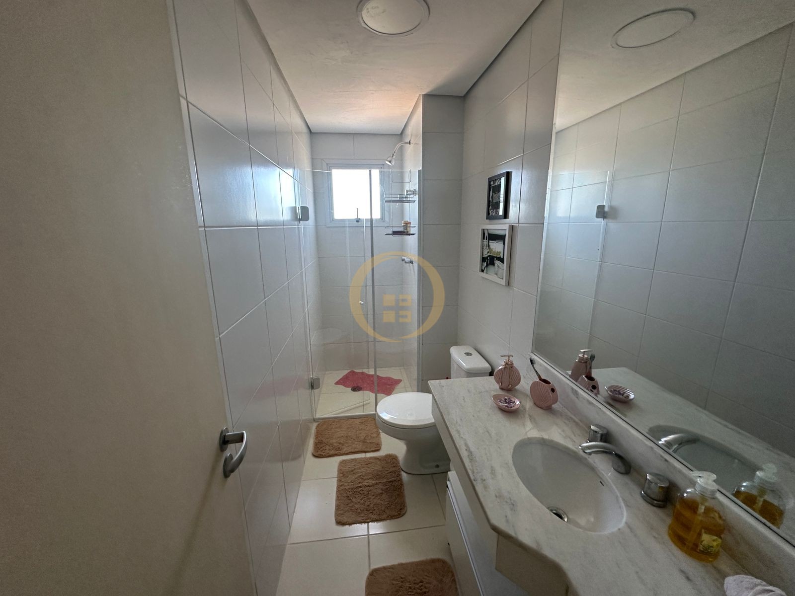 Apartamento na Praia das Astúrias, Guarujá - SP