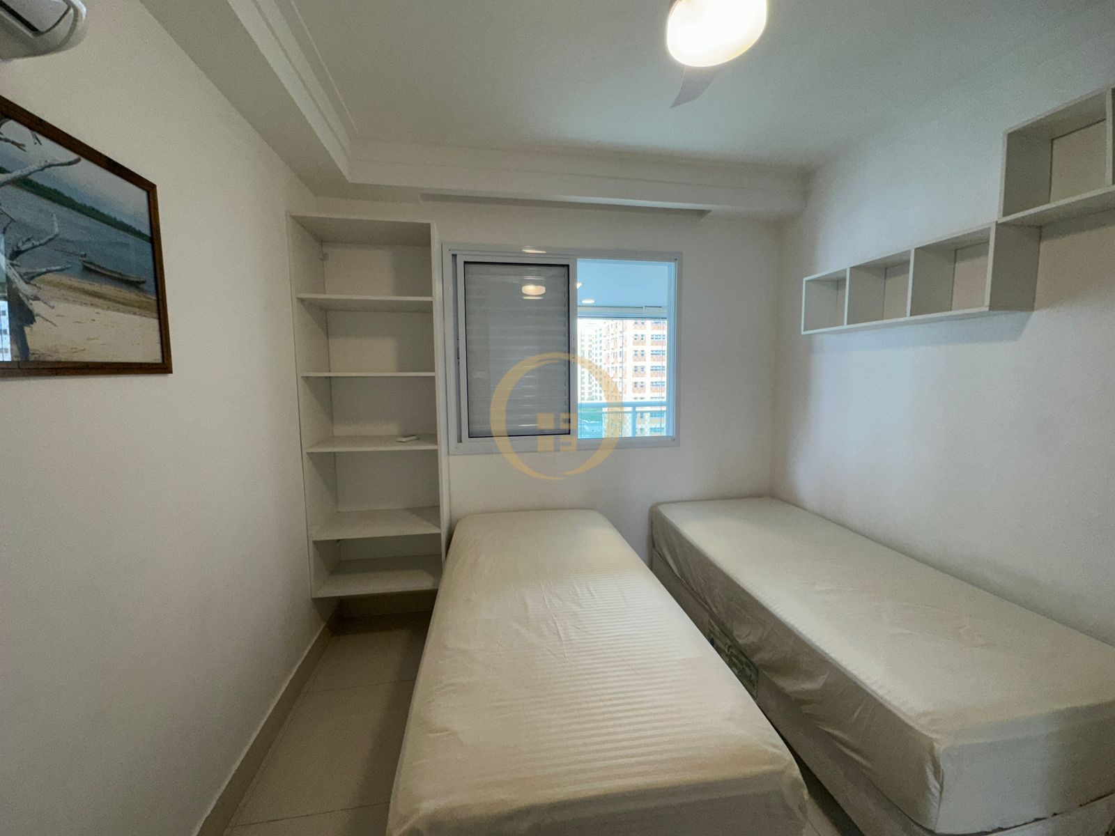 Apartamento na Praia das Pitangueiras, Guarujá - SP