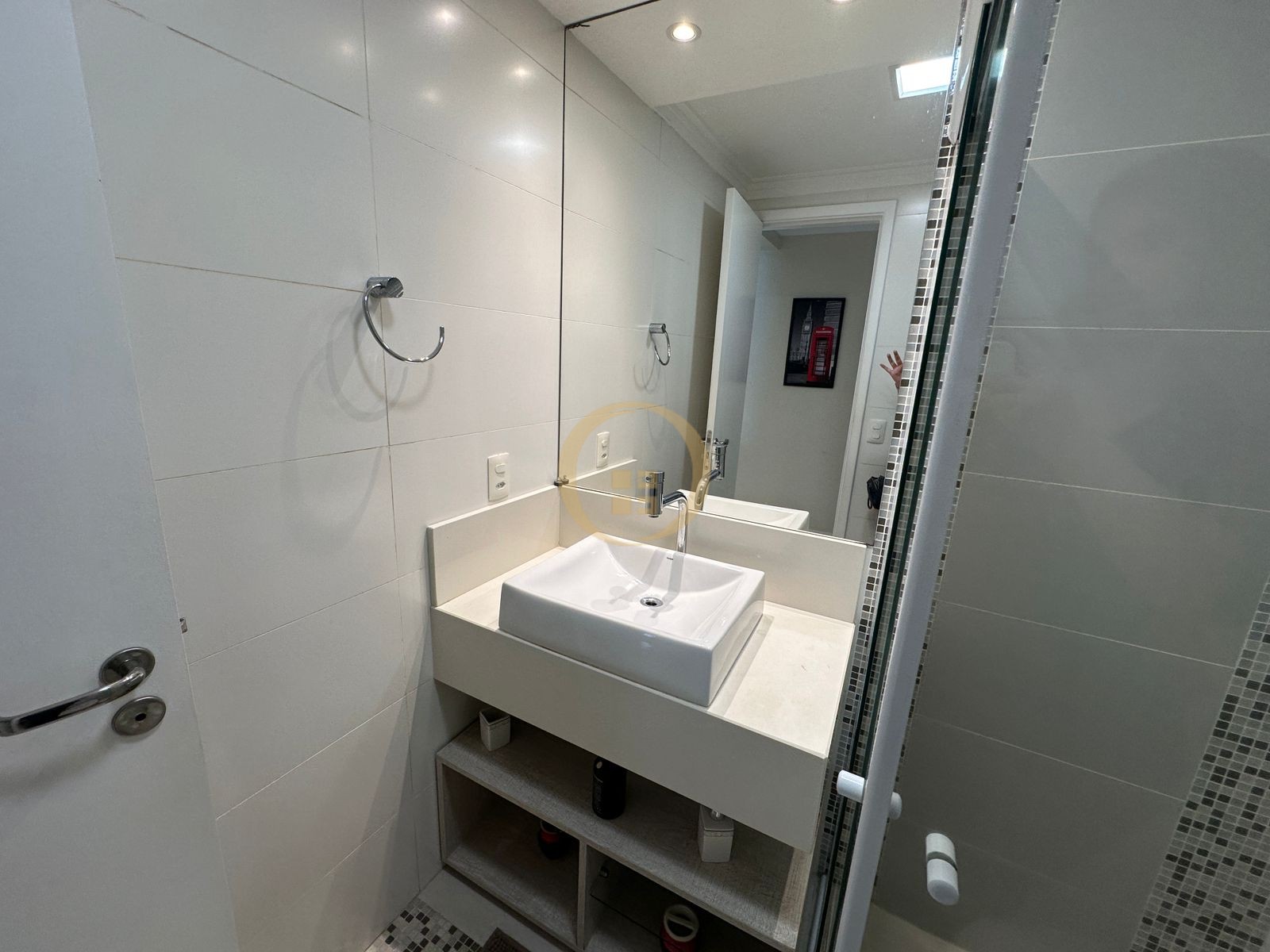 Apartamento na Praia das Pitangueiras, Guarujá - SP