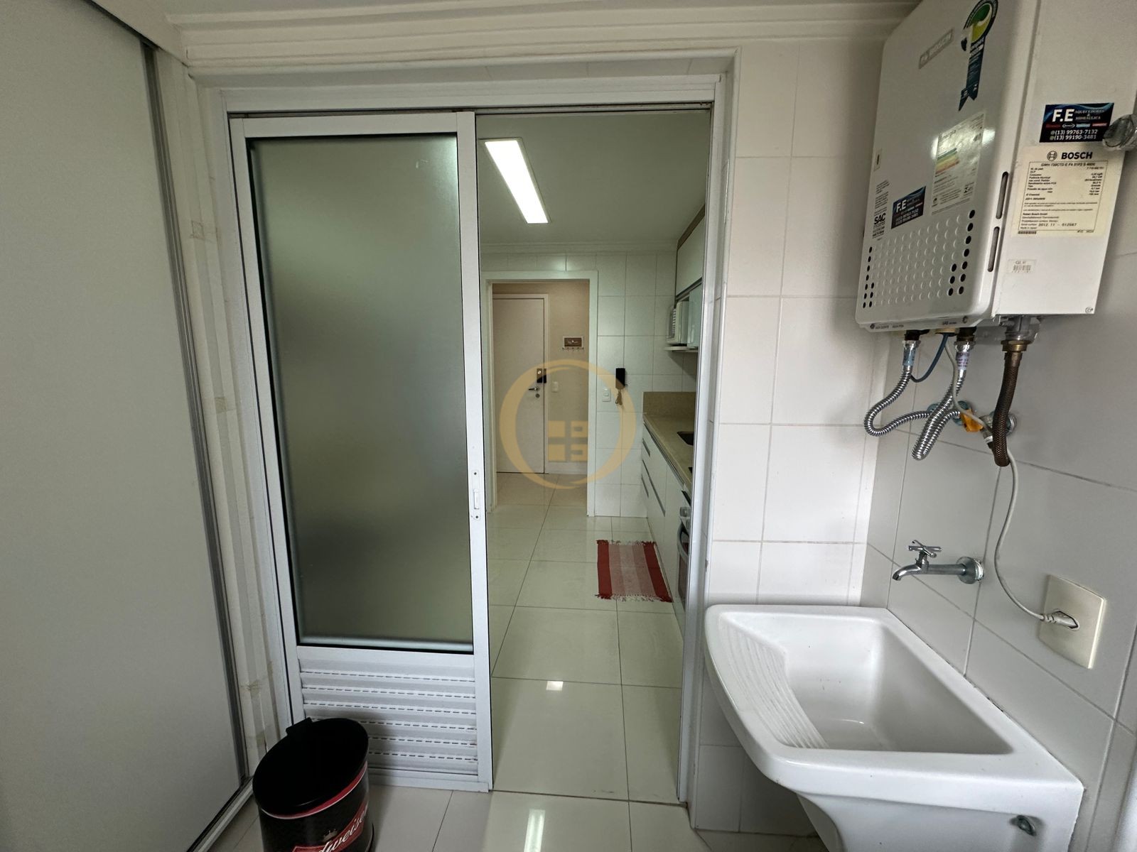 Apartamento na Praia das Pitangueiras, Guarujá - SP