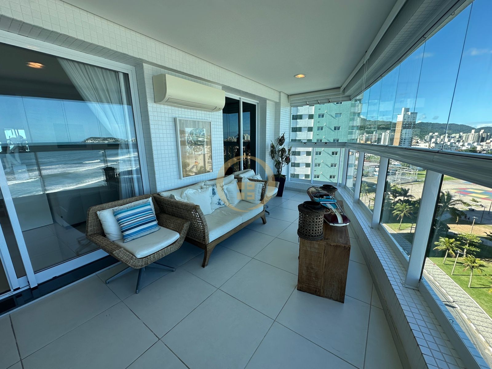 Apartamento Frente ao Mar-3-dormitorios-Enseada