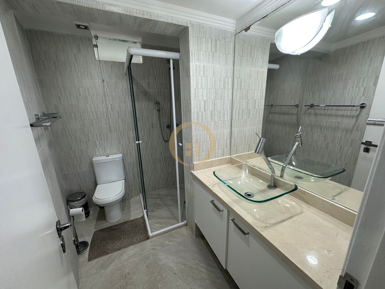 Apartamento Frente ao Mar nas Pitangueiras, Guarujá - SP