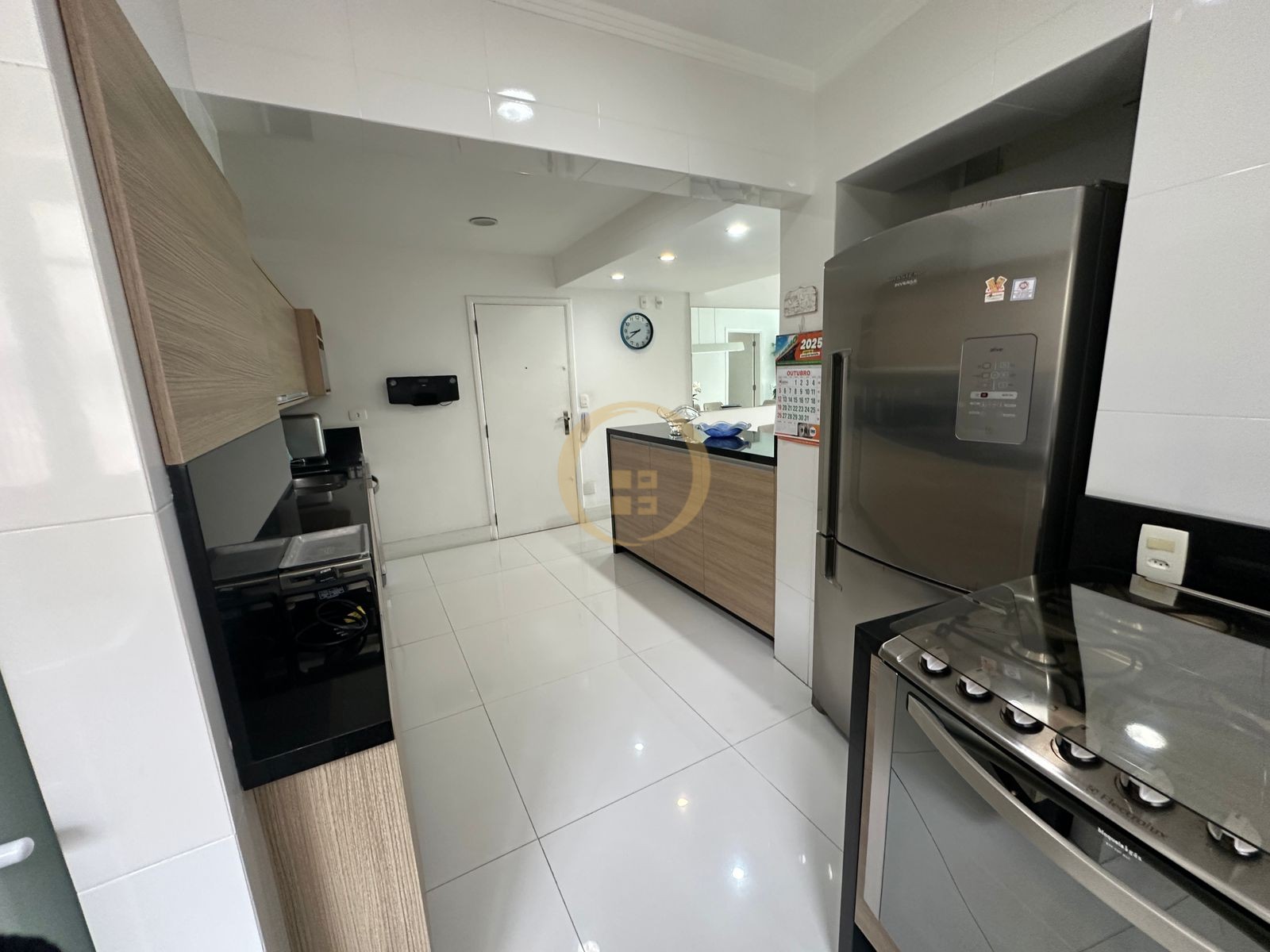 Apartamento Frente ao Mar nas Pitangueiras, Guarujá - SP
