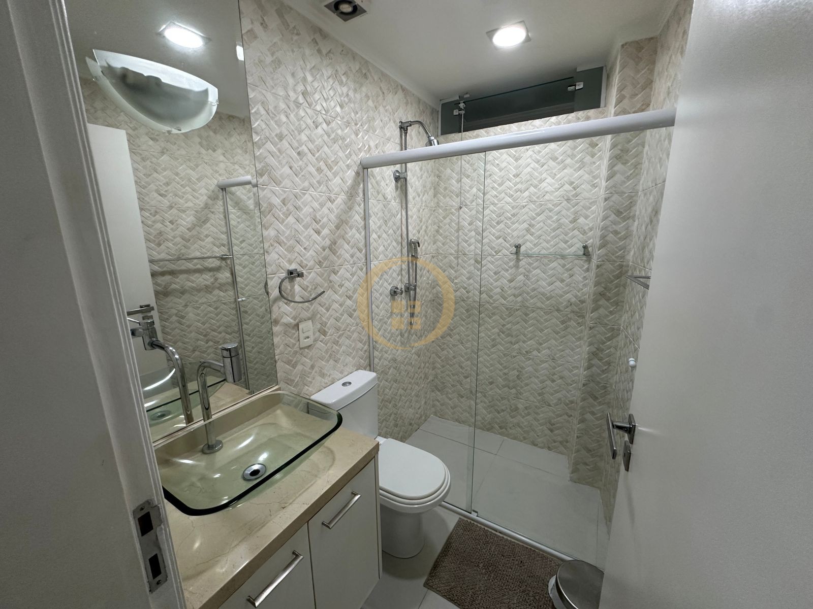 Apartamento Frente ao Mar nas Pitangueiras, Guarujá - SP
