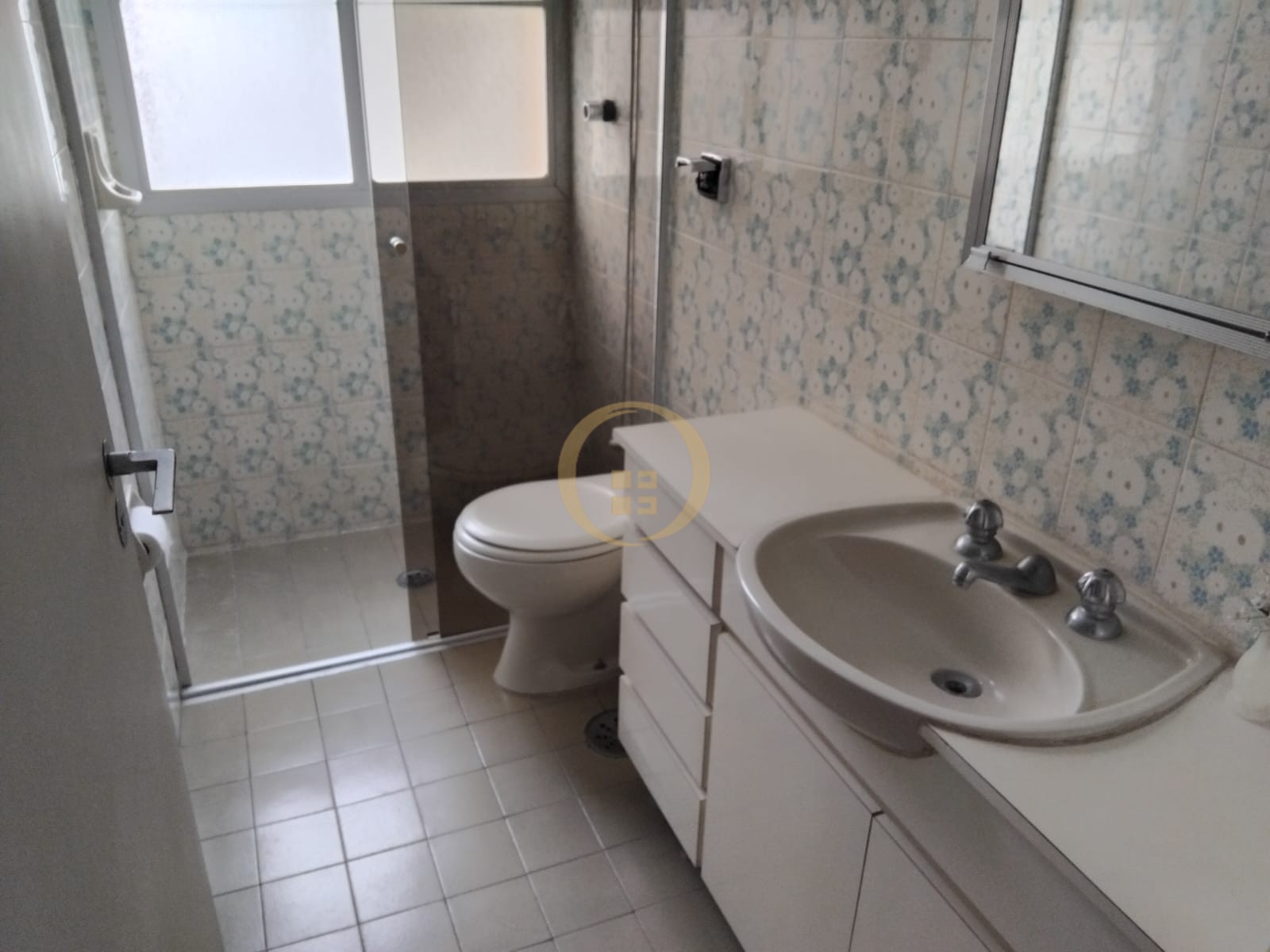 Apartamento na Praia das Astúrias, Guarujá - SP