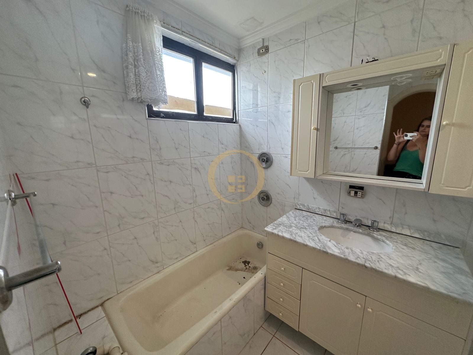 Apartamento Frente ao Mar nas Pitangueiras, Guarujá - SP