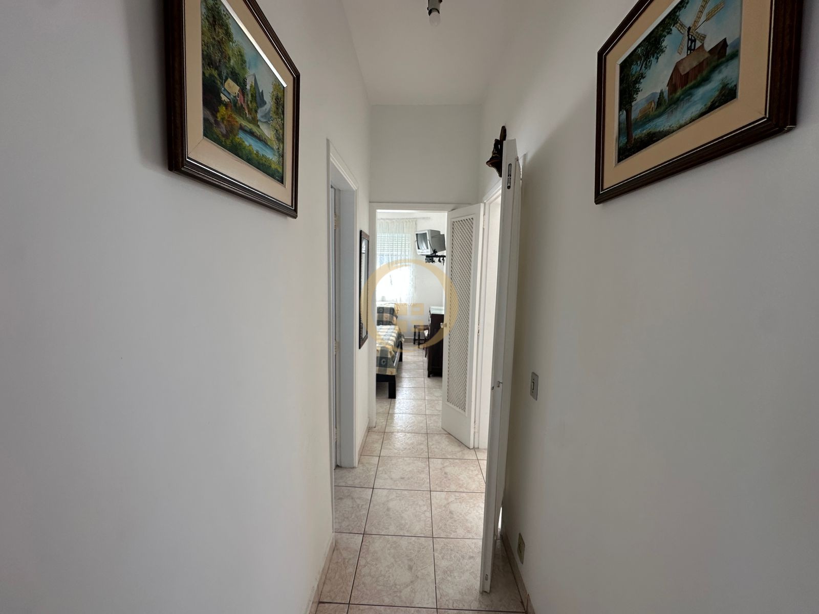 Apartamento na Praia das Pitangueiras, Guarujá - SP
