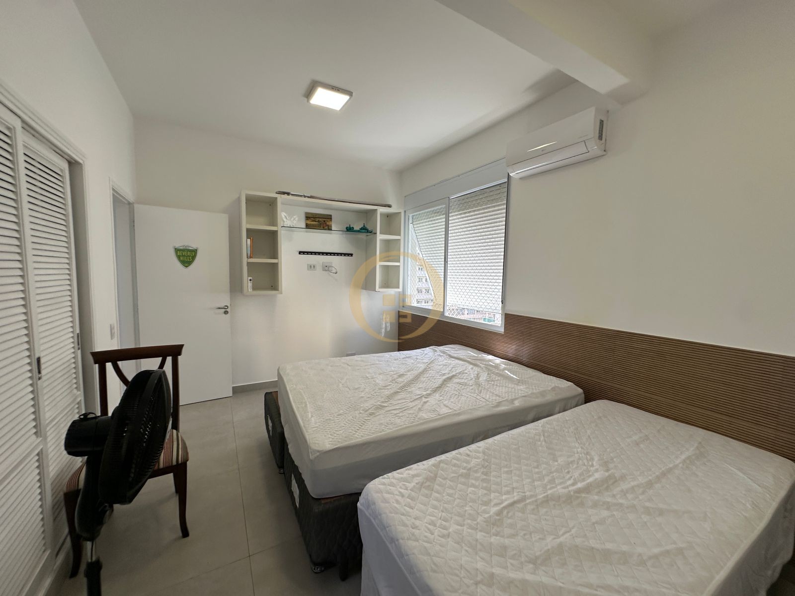 Apartamento na Praia das Pitangueiras, Guarujá - SP