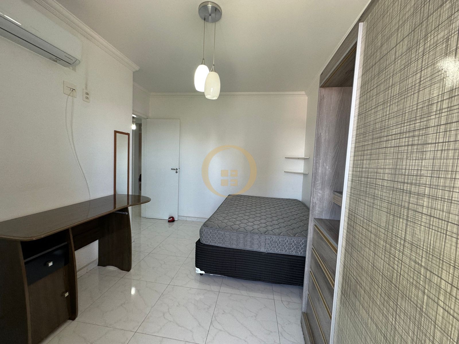 Apartamento na Praia das Astúrias, Guarujá - SP