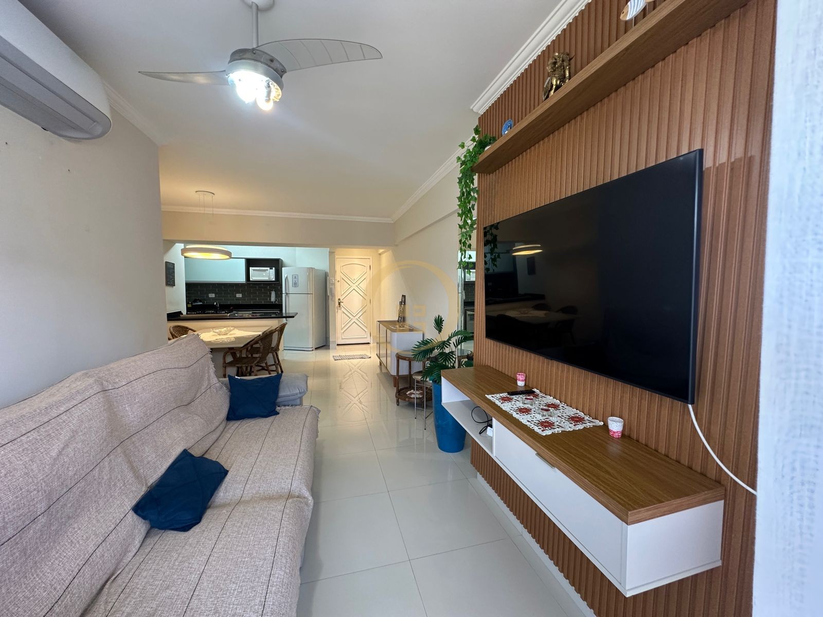 Apartamento na Praia da Enseada, Guarujá - SP