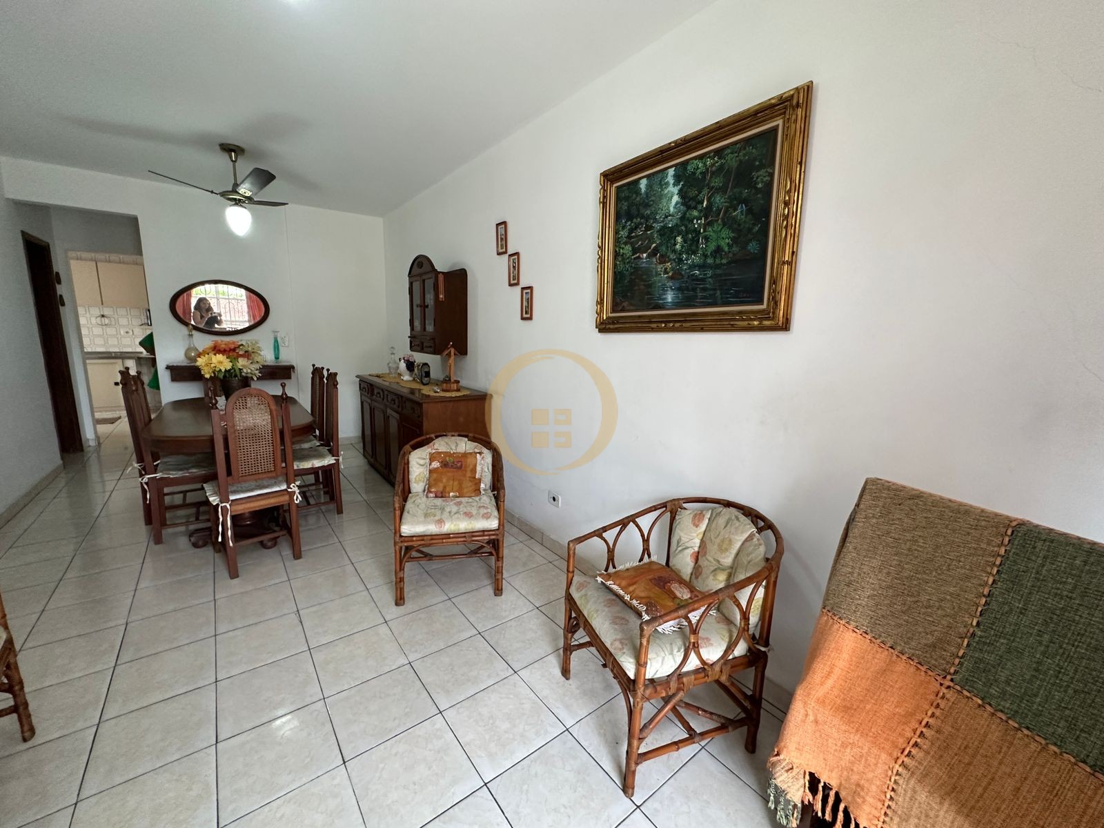 Apartamento na Praia das Pitangueiras, Guarujá - SP