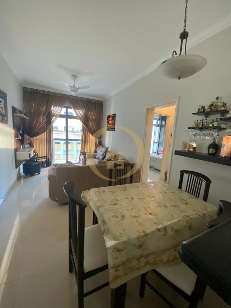 Apartamento na Praia das Pitangueiras, Guarujá - SP