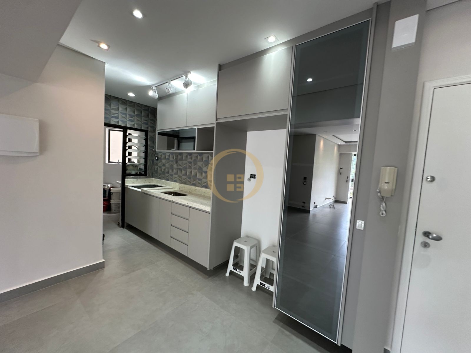 Apartamento na Praia da Enseada, Guarujá - SP