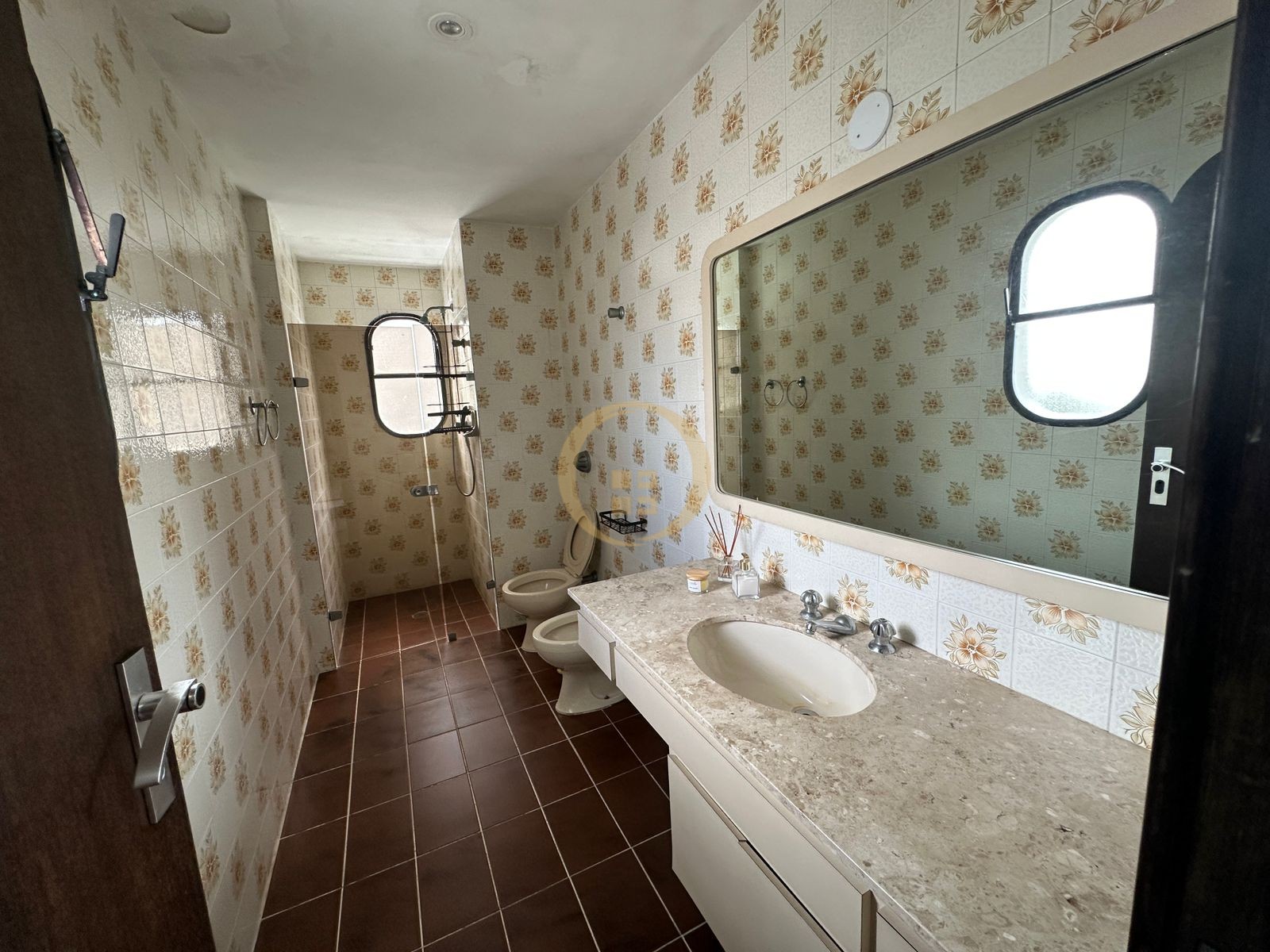 Apartamento Frente ao Mar, Praia Pitangueiras, Guarujá - SP