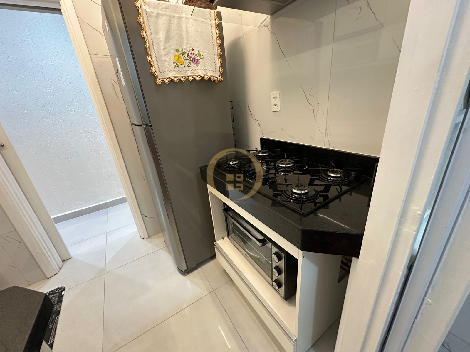 Apartamento na Praia das Pitangueiras, Guarujá - SP