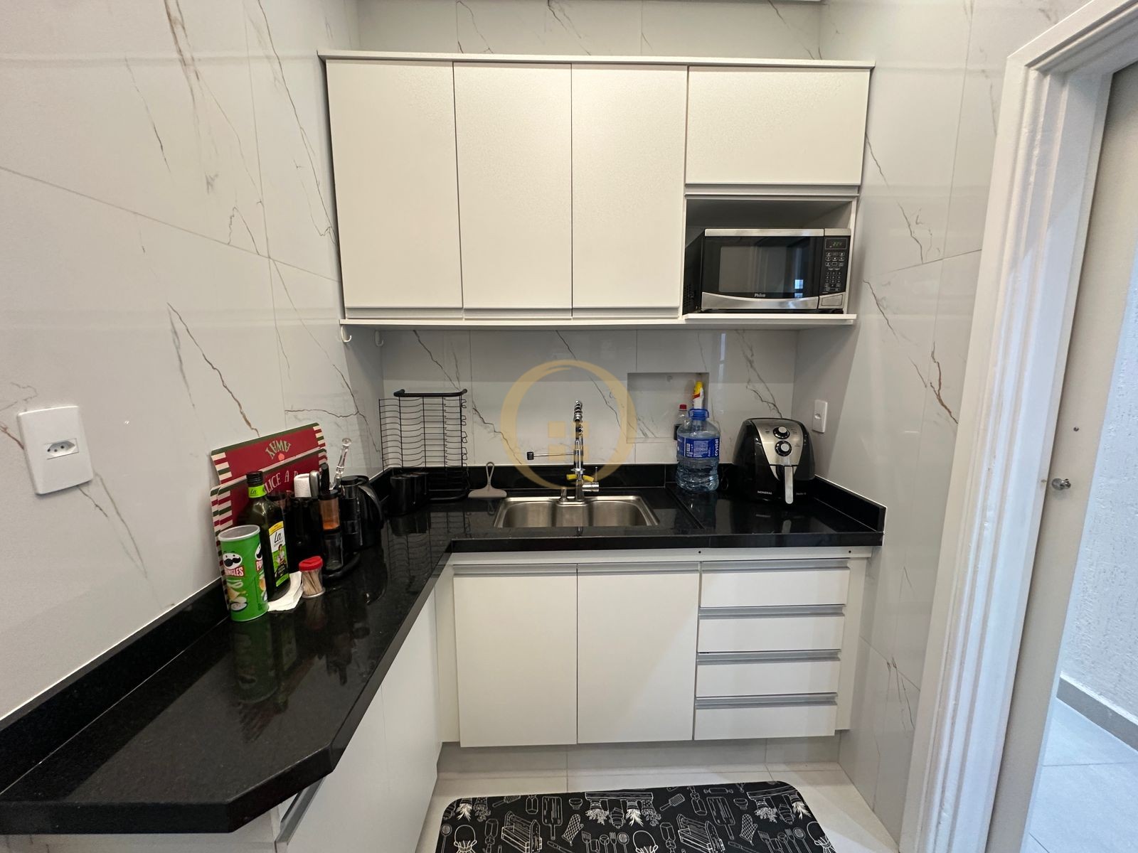 Apartamento na Praia das Pitangueiras, Guarujá - SP
